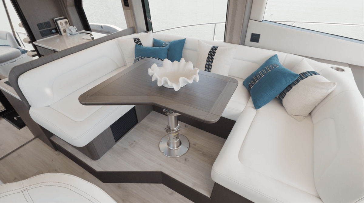 Port U-Shaped Seating Area