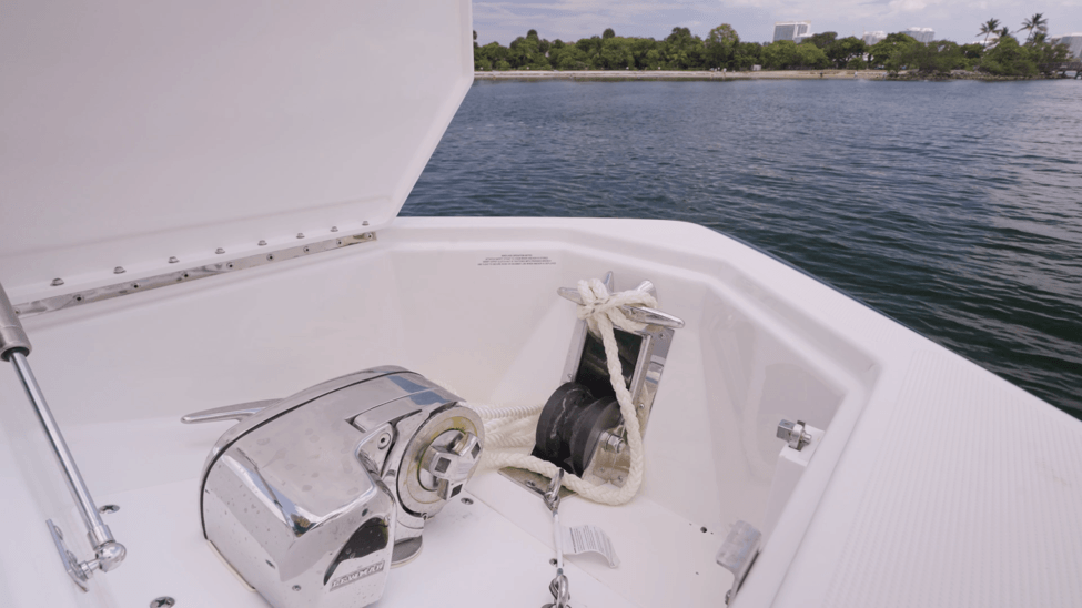 Lewmar Stainless windlass on the Formula 387 CCF