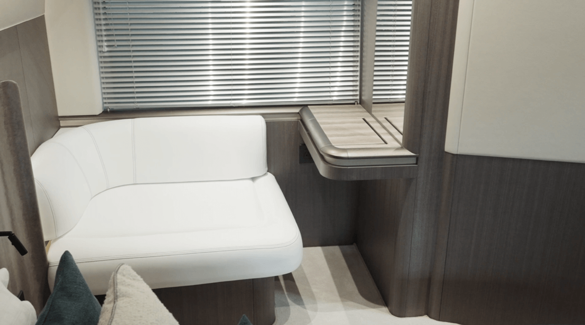 Port lounge with vanity and mirror