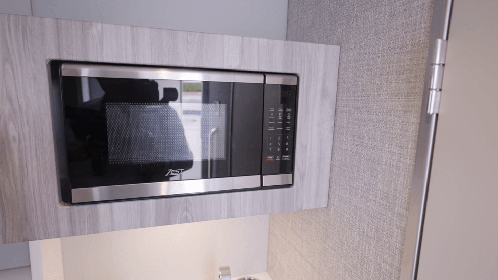 microwave on the Formula 387 CCF