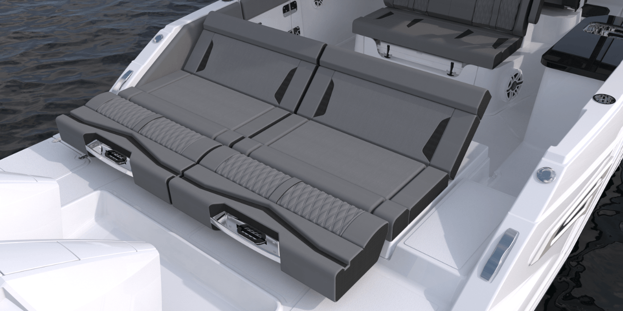 Elite 34 Aft Lounge