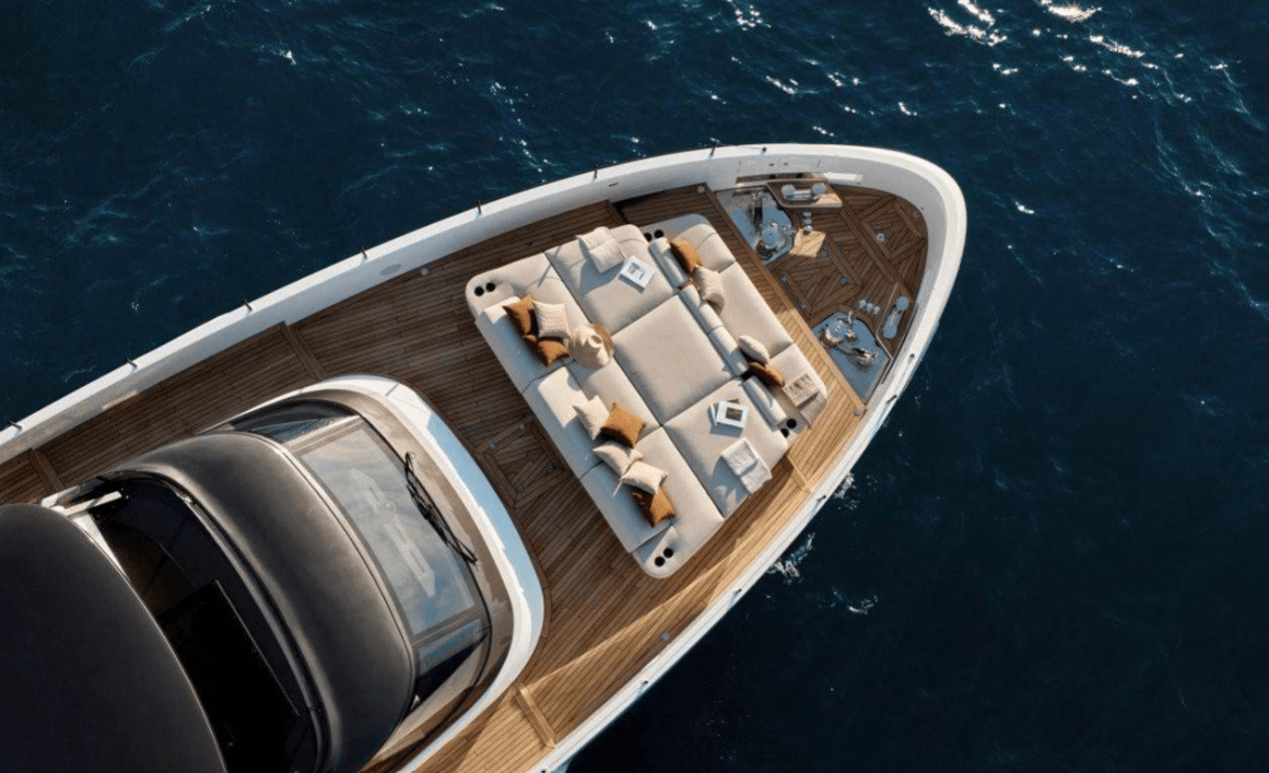 The Magellano 27M Bow