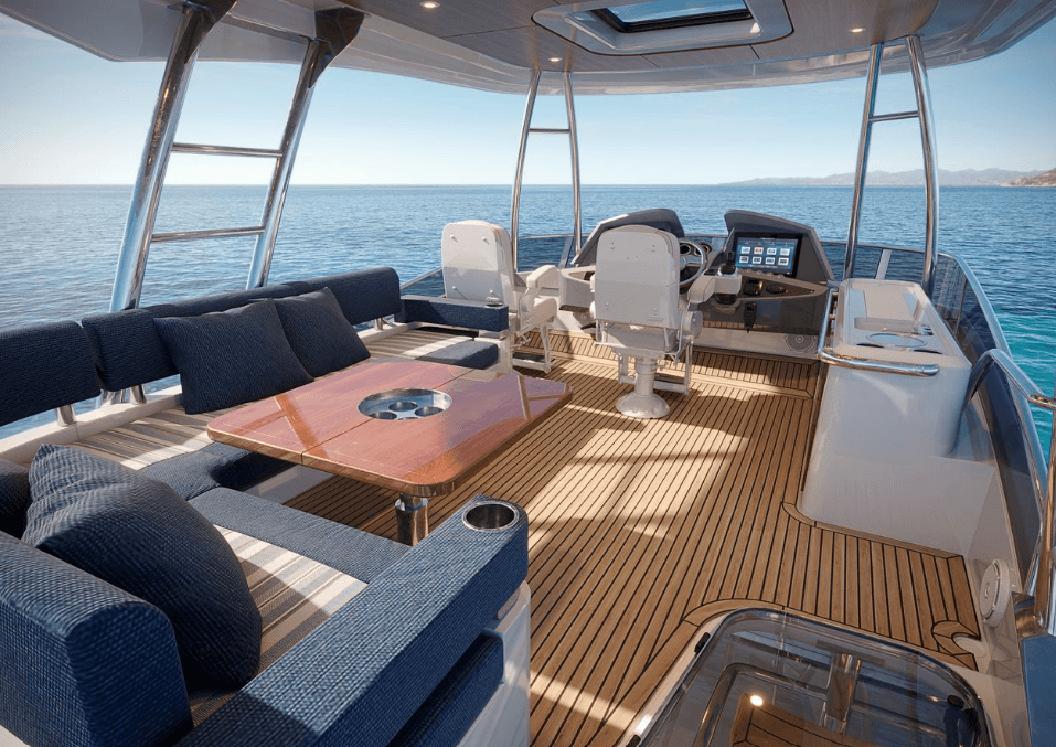 Riviera Belize 55 Daybridge Flybridge Helm