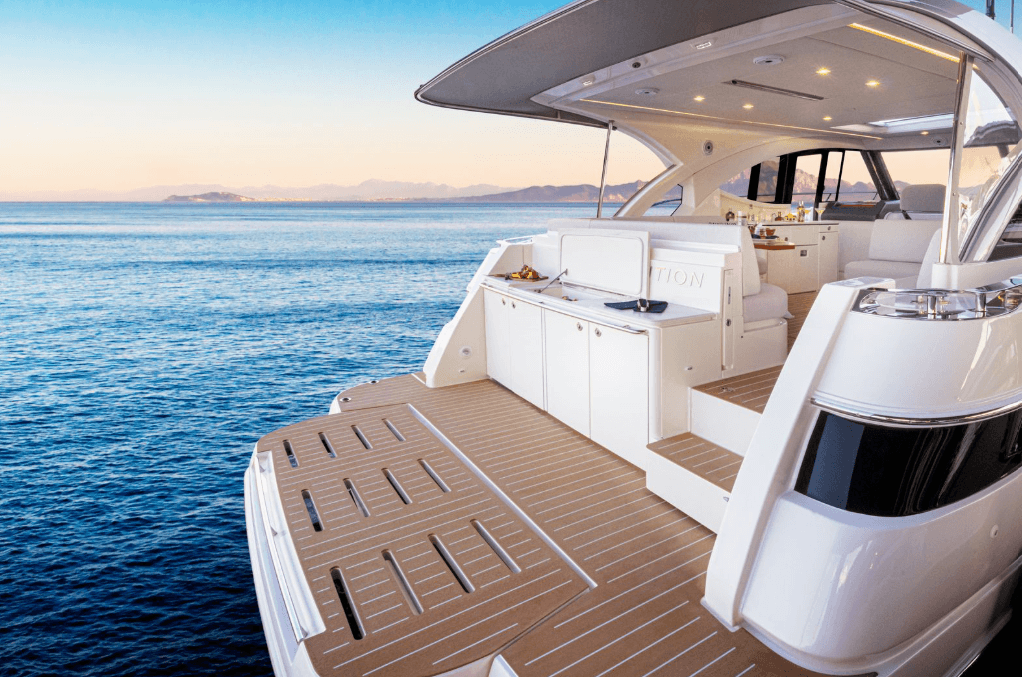 Riviera 4300 Sports Express Sea Deck