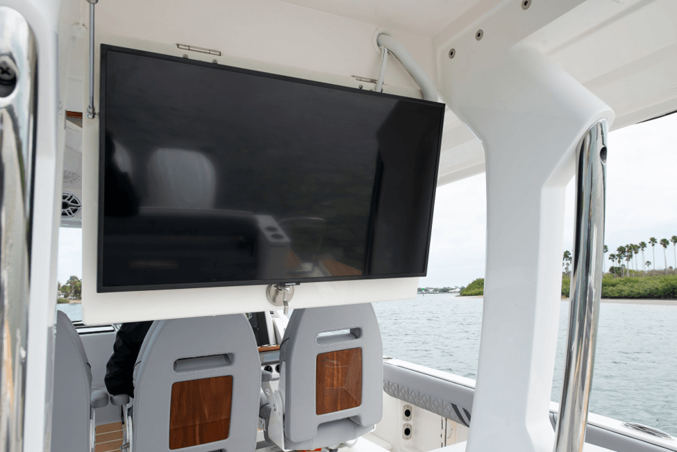Regal 34 SAV TV