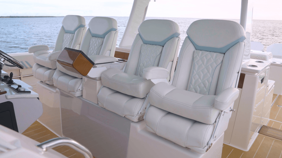 43 SAVE helm seats