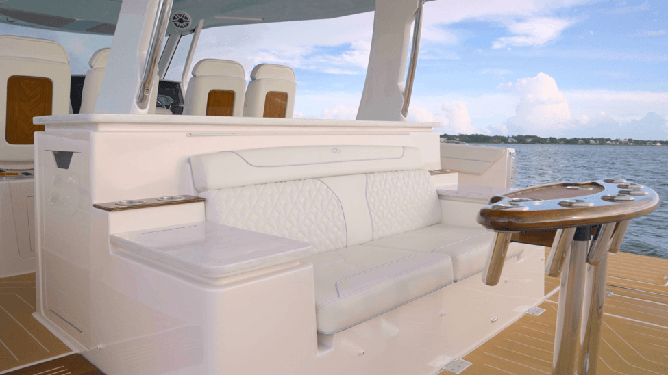 43 SAV bench seat