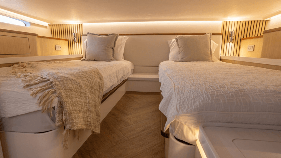 43 SAV stateroom