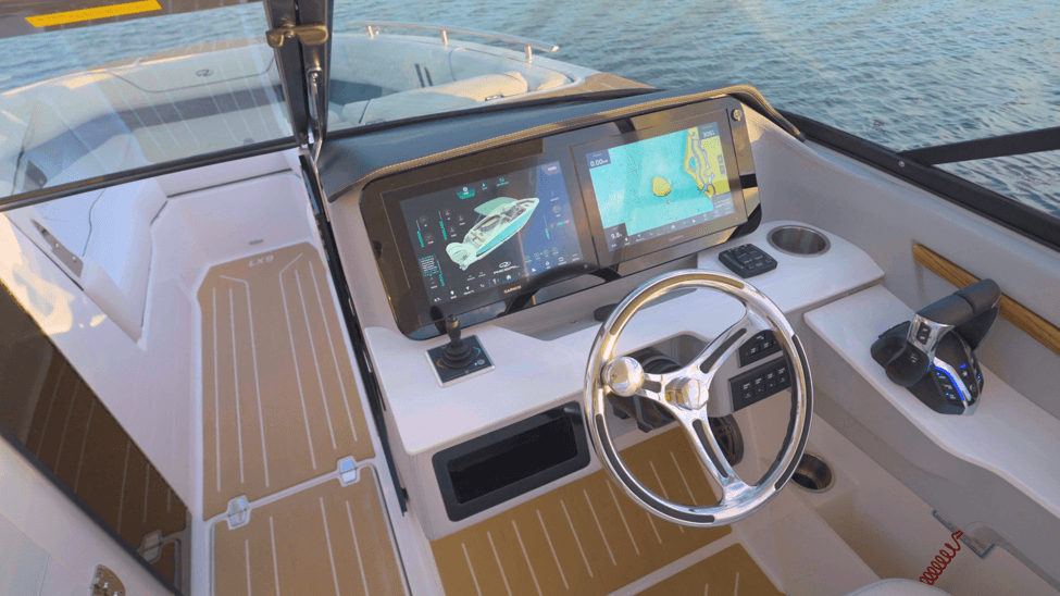 LX9 nav screens