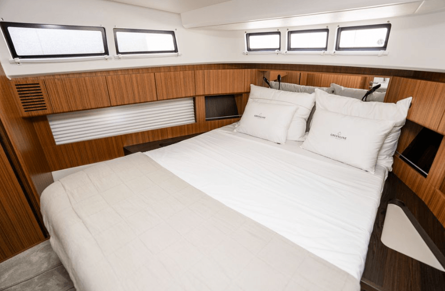 Greenline 42 Master Cabin