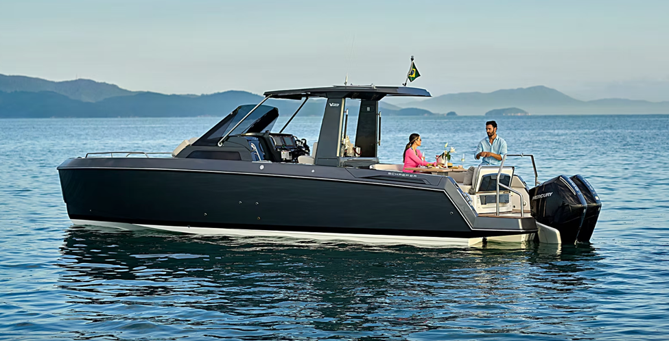 Schaefer V33 on the water