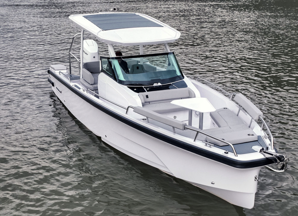 Axopar 29 Sun Top on the water