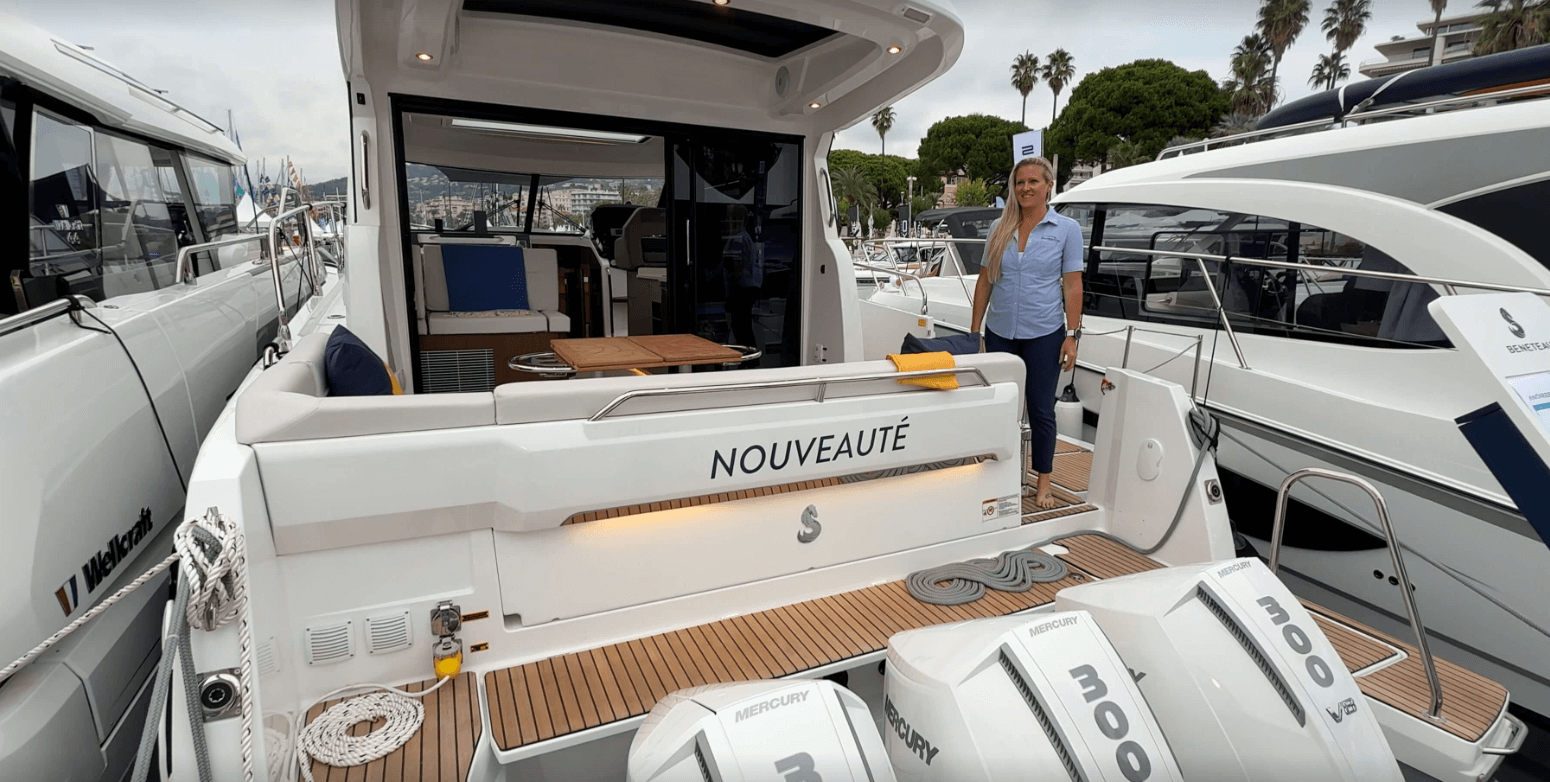 Captain Shelley on the Beneteau Anteres 12
