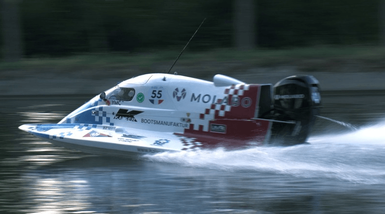 Formula 60 Electric Speedboat