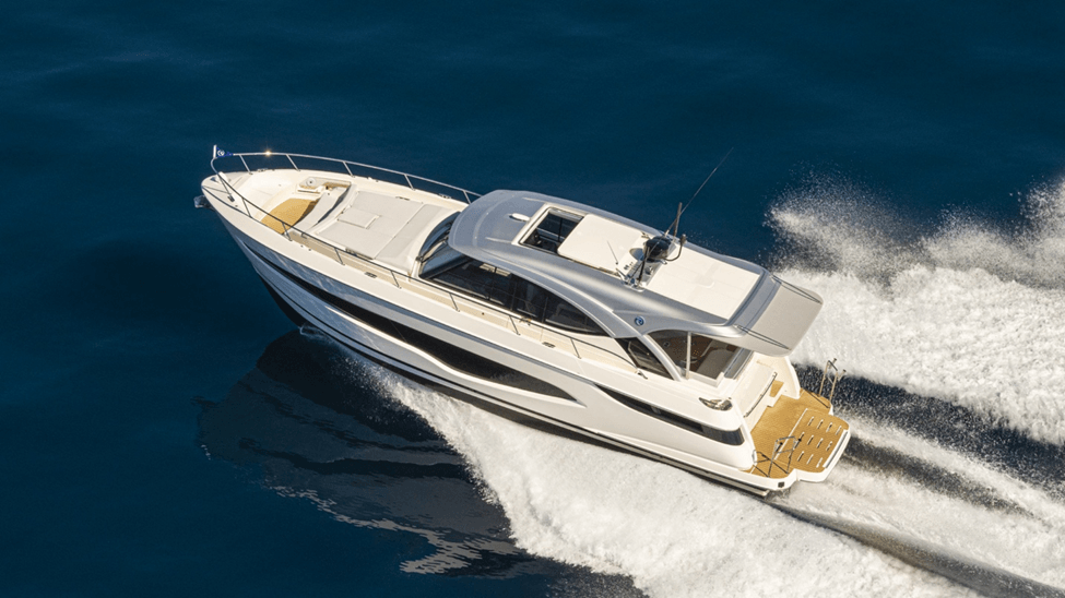 Riviera 4300 Sport Express Running 