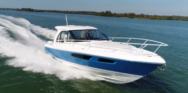 Intrepid Boats 410 Evolution