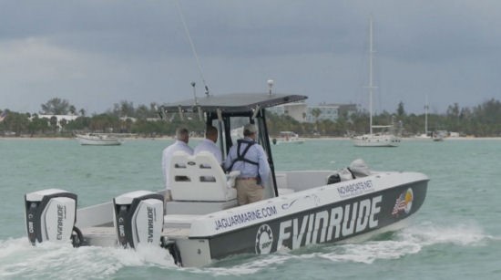 Jaguar J32 w/Twin Evinrude 250 E-TEC G2 250 H.O.