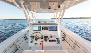 Mako 334 CC Interior