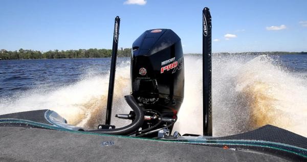 Mercury 4.6L V-8 Pro XS Series