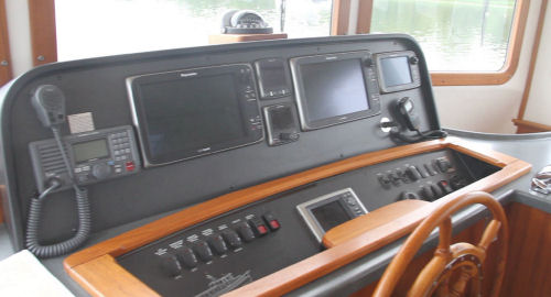 Nordic Tugs 49 instrument console