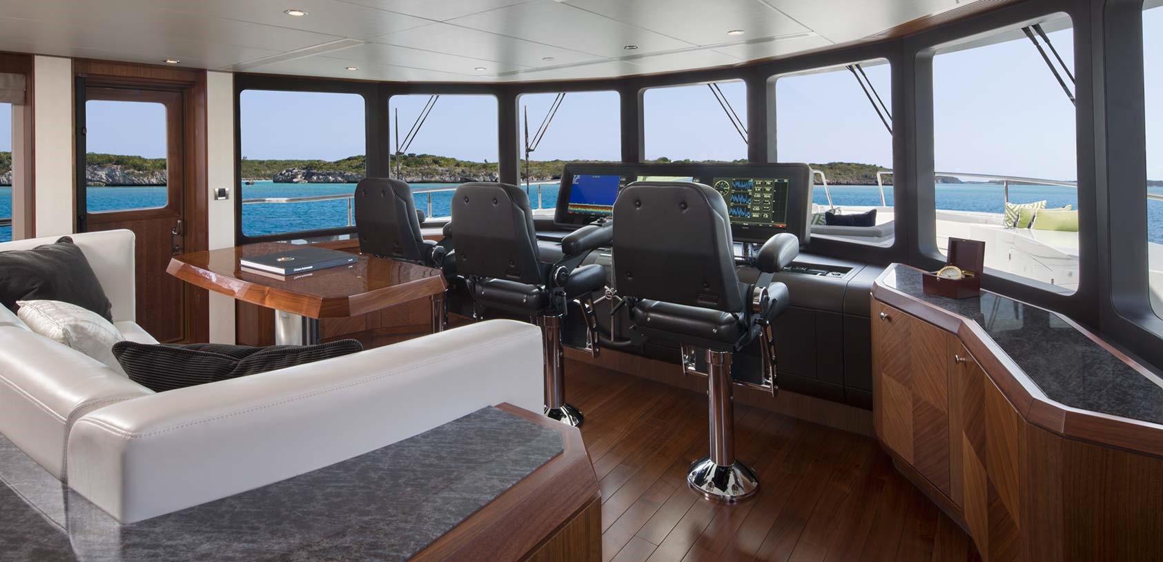 Ocean Alexander 120 Megayacht