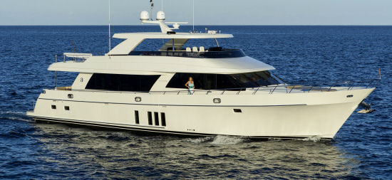 Ocean Alexander 90 Motoryacht profile shot