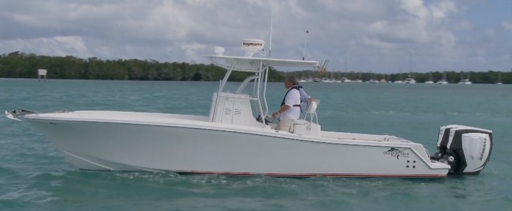 Ocean Runner 29 Center Console