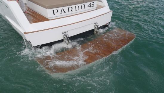 Pardo Yachts 43 step