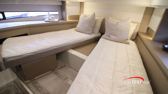 Prestige 460 Fly Seperated Berths