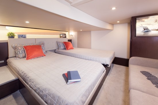Regal 42 Fly guest beds