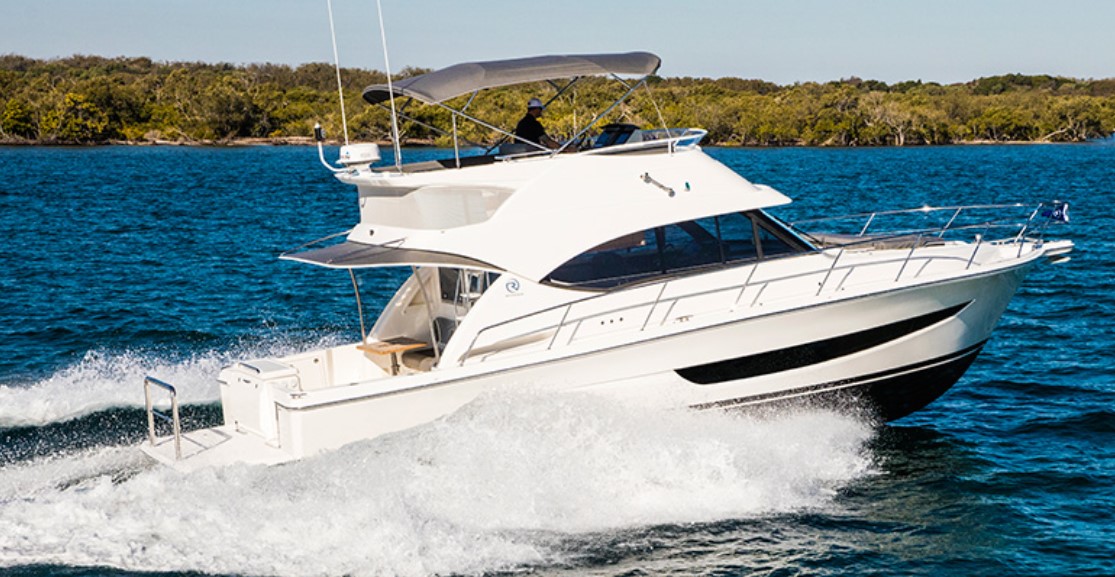 New Riviera 39 Sports Motor Yacht