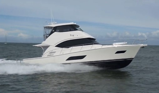 Riviera 52 Enclosed Flybridge