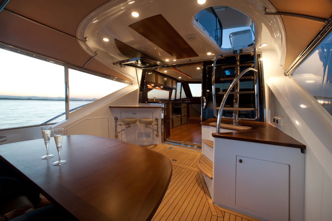 Riviera Belize 54 Daybridge