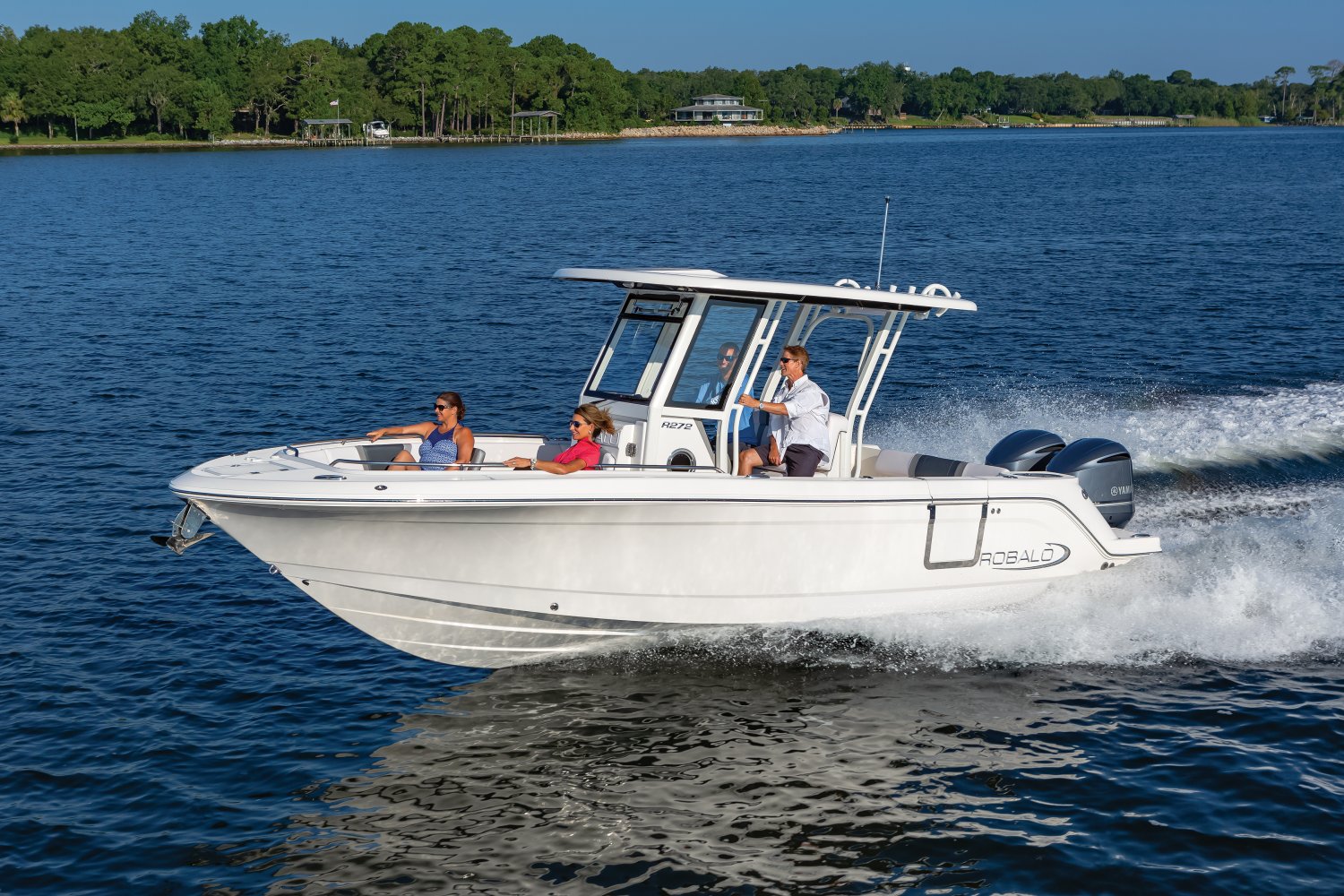 Robalo R272