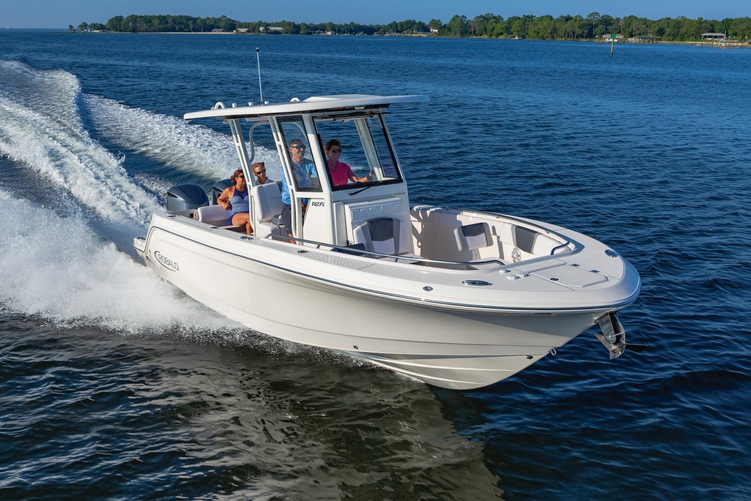 Robalo R272