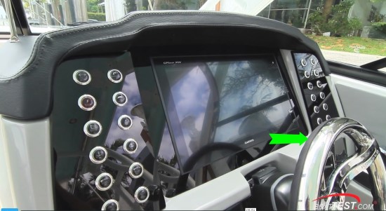Robalo R317 steering wheel