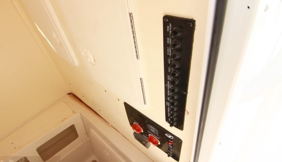 Sailfish 242CC battery switch