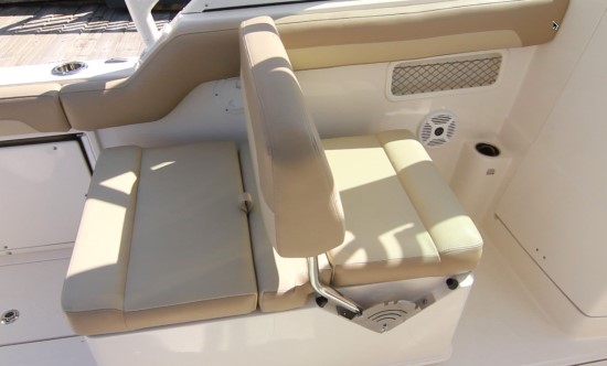 Sailfish 245DC convertible seat