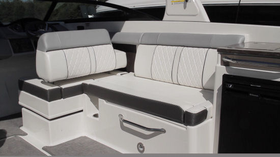 Sea Ray 290 Sundeck double wide seat