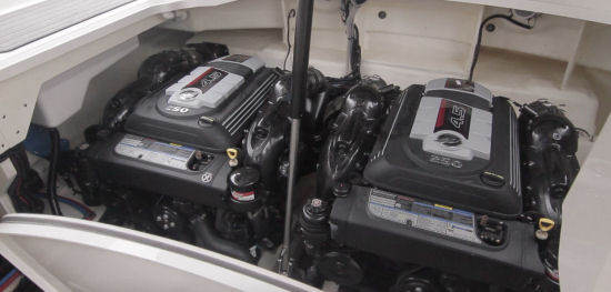 Sea Ray 310 SLX engine compartment