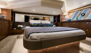 Sea Ray 510 Fly Interior