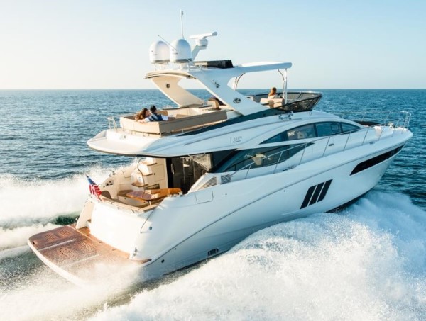Sea Ray L590 Fly