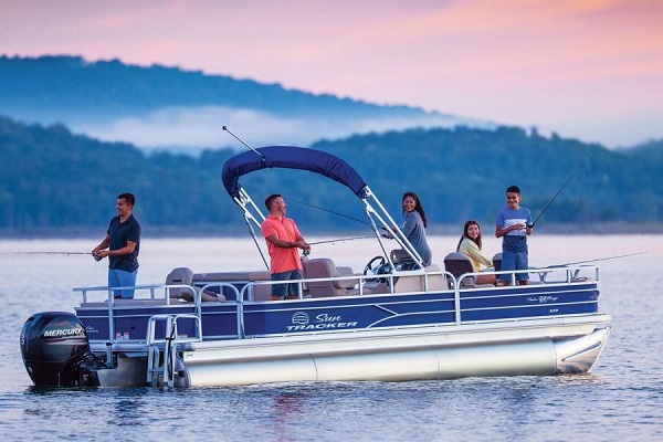 Sun Tracker Fishin' Barge 22 XP3