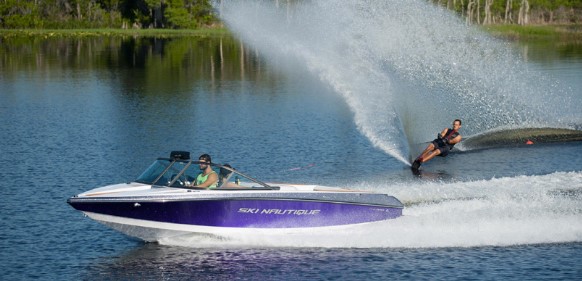 Which Boats are Best for Watersports boat running
