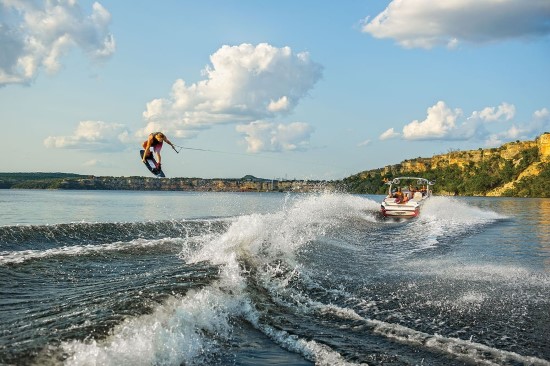 Which Boats are Best for Watersports watersports
