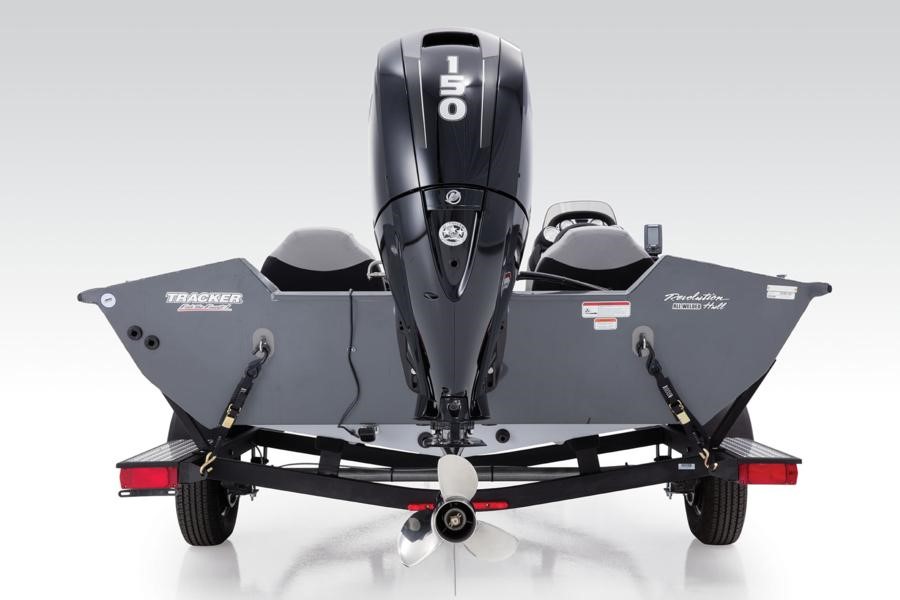 TRACKER® Pro Team™ 175 TXW