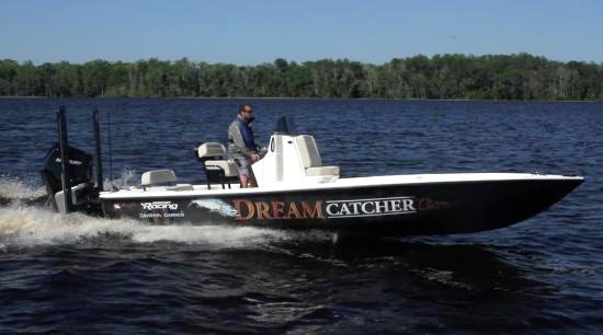 Yellowfin 24 CE w/300-hp Mercury Verado 4.6L V-8