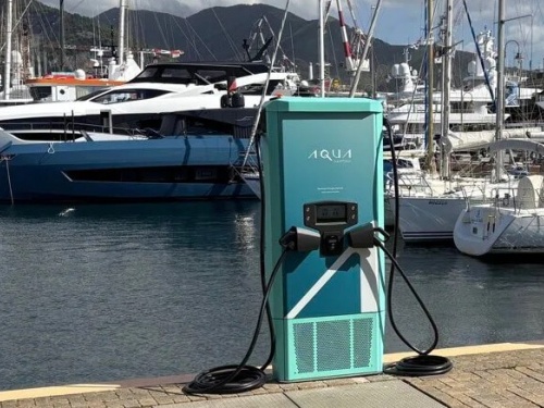 Aqua charger in Genoa