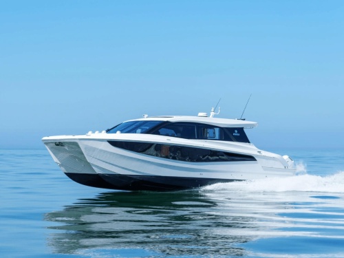 Aquila 46 Coupe running