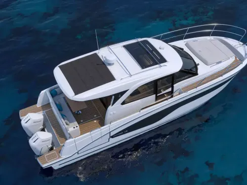 Beneteau Antares 12 Coupe overhead